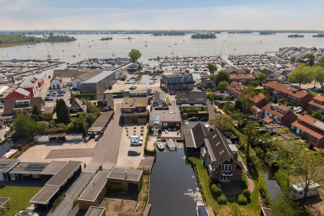 Hotel Cafe Restaurant Heineke Loosdrecht Exterior photo